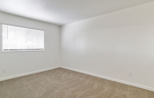 1 bed, 1 bath, $2,095, Unit 20