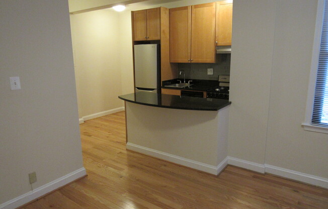 1 bed, 1 bath, 655 sqft, $2,850, Unit H604