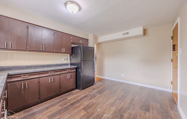 2806 E 76th Pl.