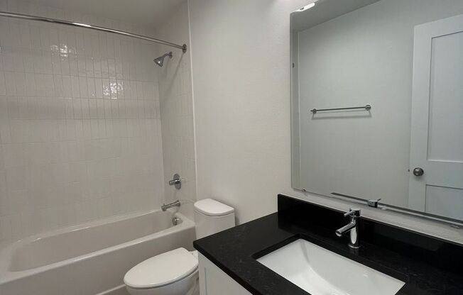 2 beds, 1 bath, $1,895, Unit 10