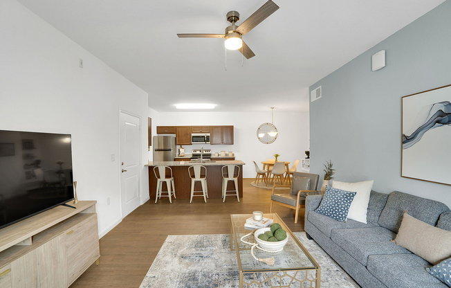 Model Living Room & Kitchen