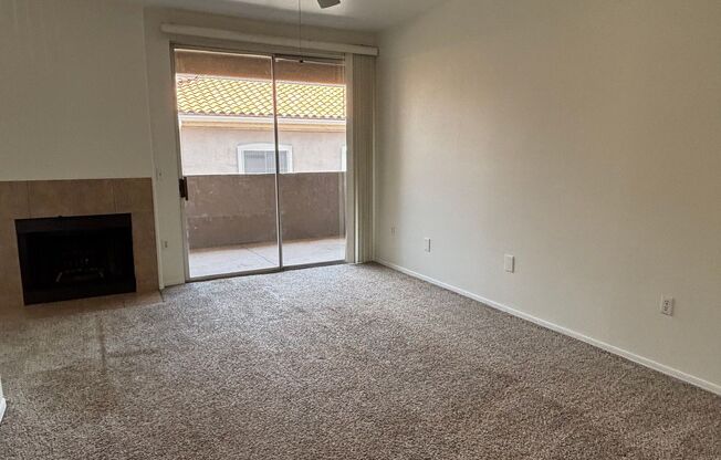 3bd, 2bth 2nd level Condo