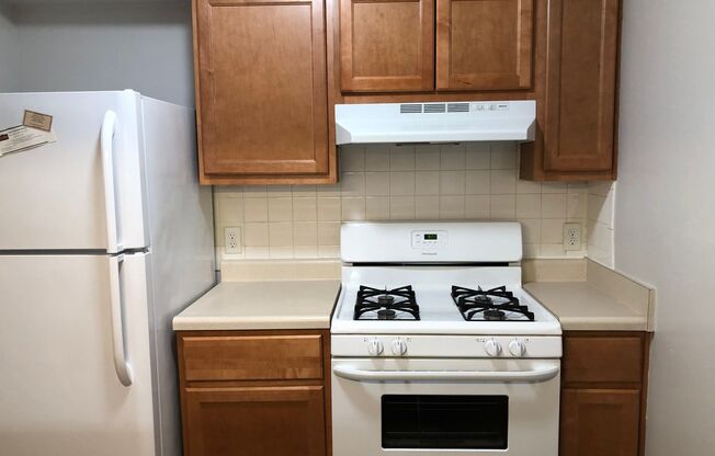 2 beds, 2 baths, 1,042 sqft, $1,249, Unit 5716D