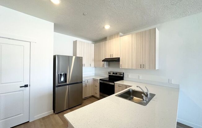 1 bed, 1 bath, 712 sqft, $1,275, Unit 4