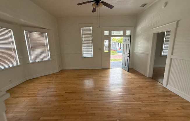 2708 N 19 ST