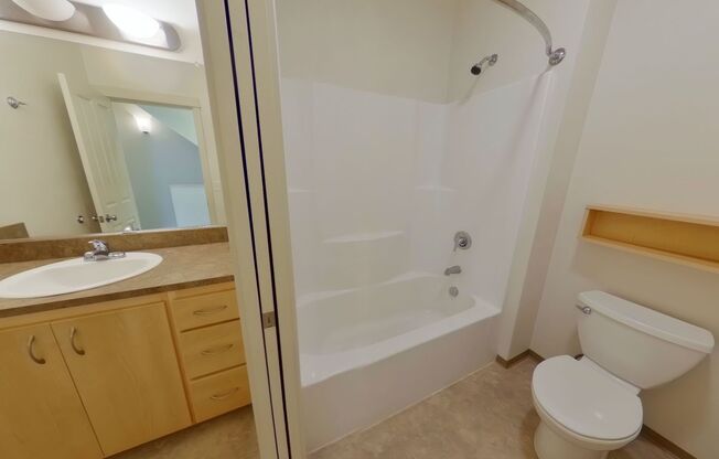 4 beds, 2.5 baths, 1,515 sqft, $3,600, Unit 34