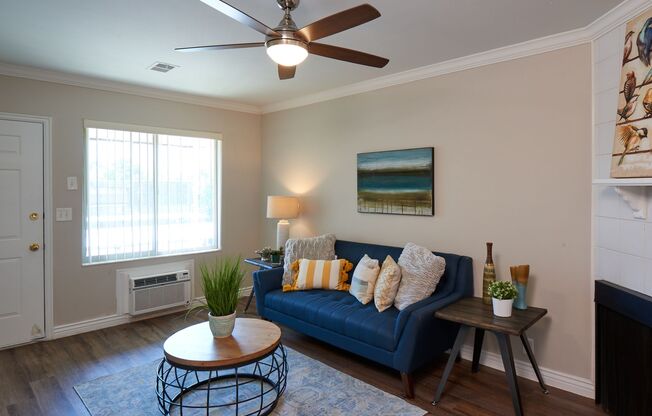 2 beds, 1 bath, 850 sqft, $1,099, Unit 122
