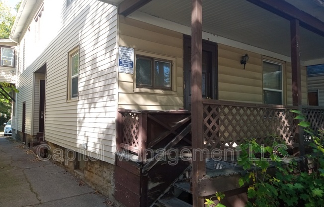 917 SEYMOUR AVE