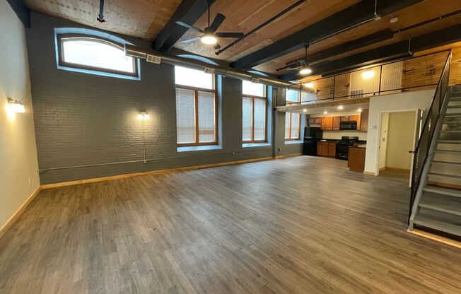Studio, 1 bath, 935 sqft, $1,550, Unit 101