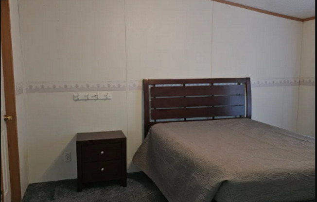 1 bed, 1 bath, $650