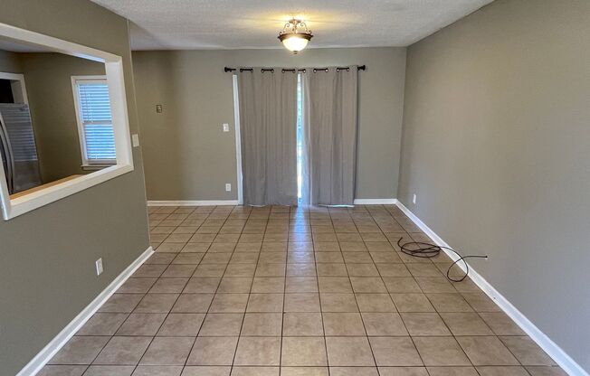 3 beds, 2 baths, $1,235