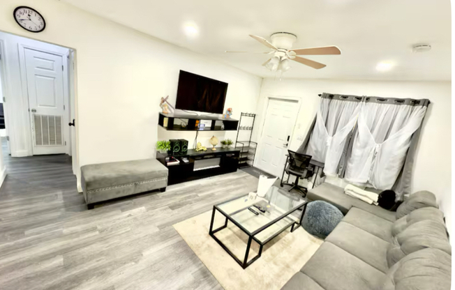 6144 SW 30 ST