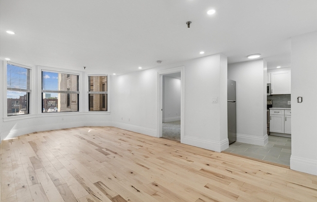 390 COMMONWEALTH AVE