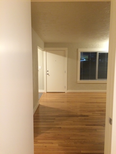 2 beds, 1 bath, 850 sqft, $1,875