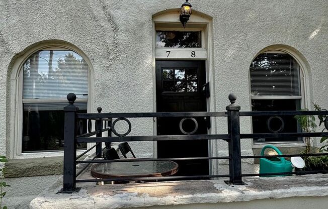Updated and welcoming condo in the heart of the Highlands is ready for you to come home to!!