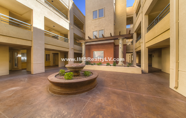 2 beds, 2 baths, $1,995, Unit 125