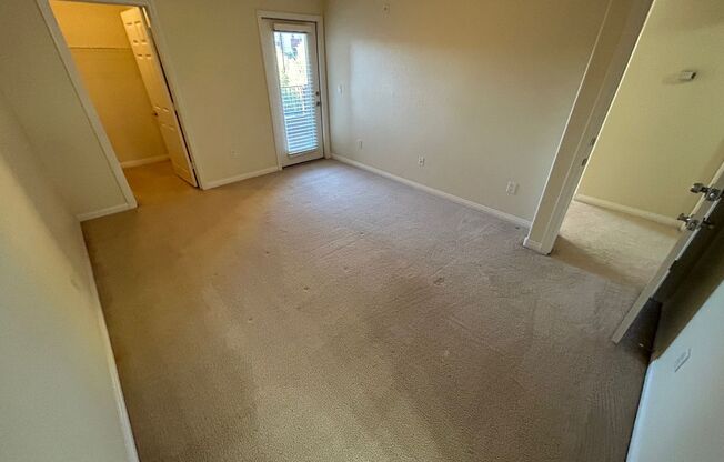 2 beds, 2 baths, $1,225, Unit # 2052