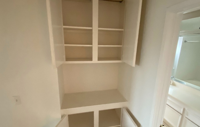 4 beds, 2.5 baths, $4,950