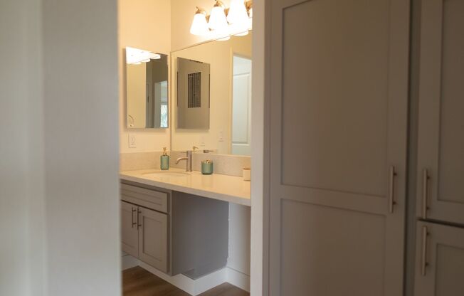1 bed, 1 bath, 800 sqft, $2,195, Unit #55