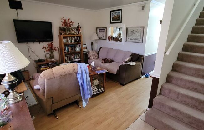 College Station - 2 bedroom /1.5 bath Condo for lease.