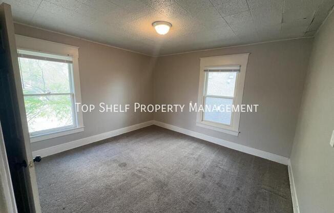 1438 9 ST