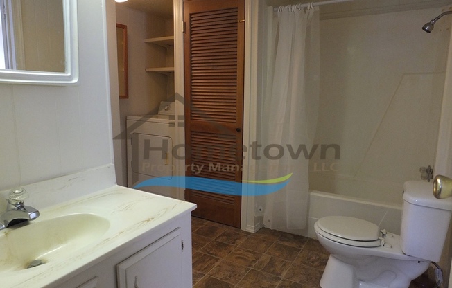 2 beds, 1 bath, $1,205, Unit Space 55