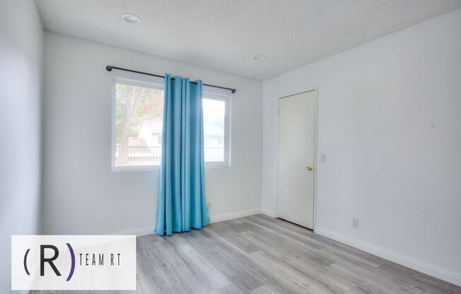 2 beds, 1 bath, $2,700