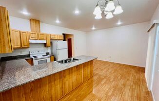 3 beds, 2.5 baths, 1,256 sqft, $1,575, Unit 1620 Lee Unit 3