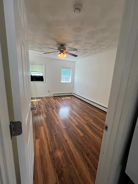 57 E MAIN ST
