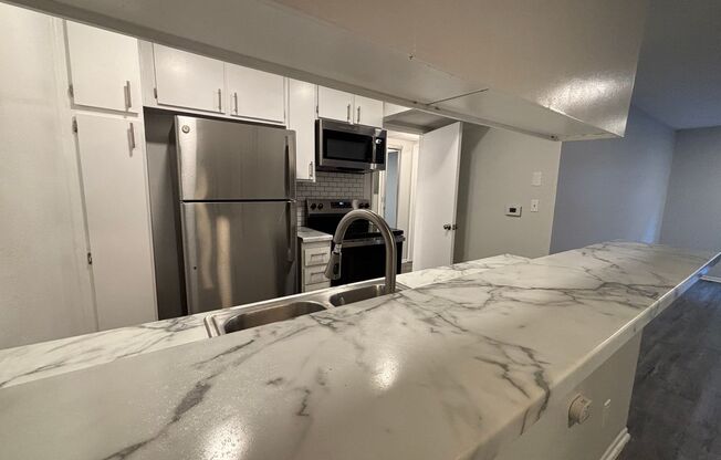1 bed, 1 bath, 695 sqft, $1,498, Unit 126