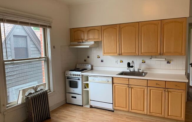 1 bed, 1 bath, $1,495, Unit 5806 Howe - 7F