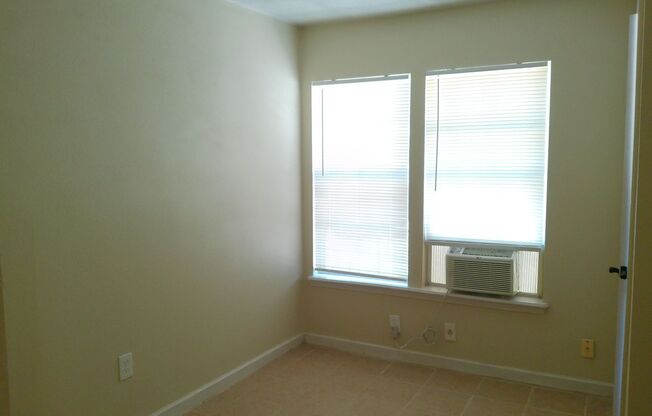 749 Westchester - 4/Bed 2/Bath - $1675/month