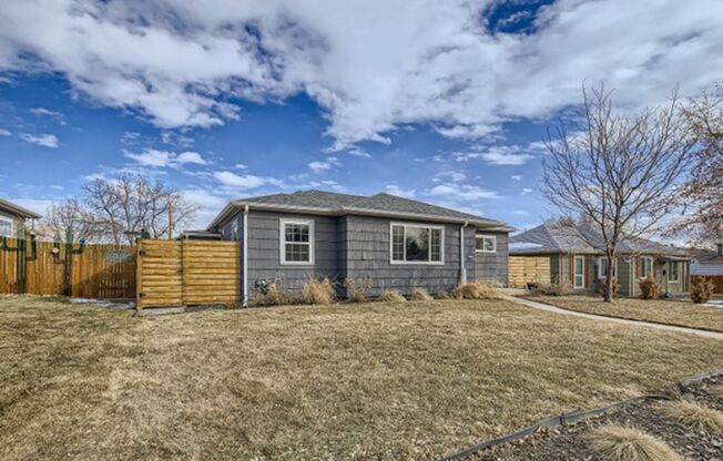 Updated 3BD/ 2BA home in Denver, CO! Available 5/1- HALF OFF FIRST MONTHS RENT
