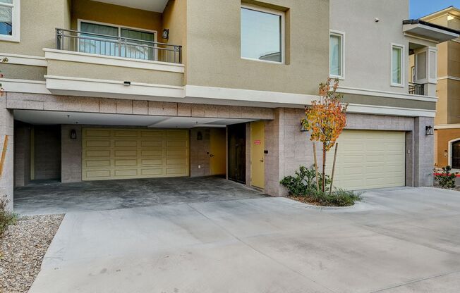 2 beds, 2.5 baths, $5,500, Unit # 302