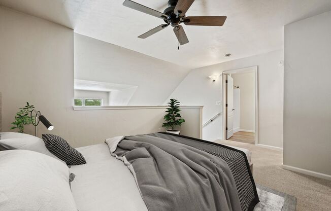 2 beds, 2 baths, 1,200 sqft, $1,595, Unit 727