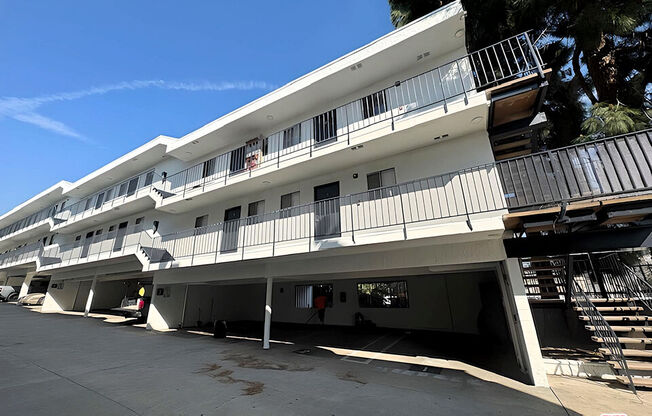 3811 N. Figueroa