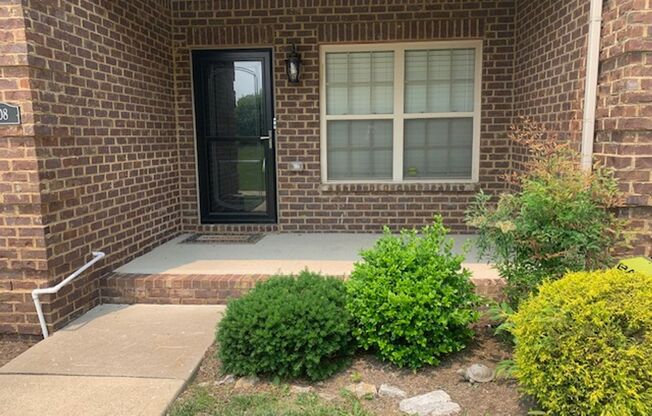 Spacious 2 Story Townhouse in Newtown Springs    250605