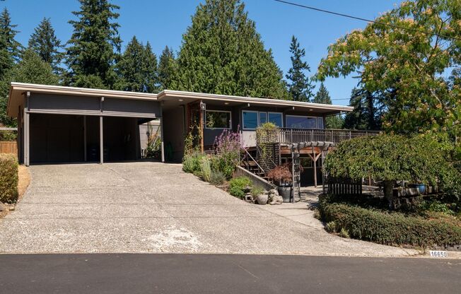 5 Bed Bellevue Home | Lake Views! | 3 Bath | 3,380 Sq Ft