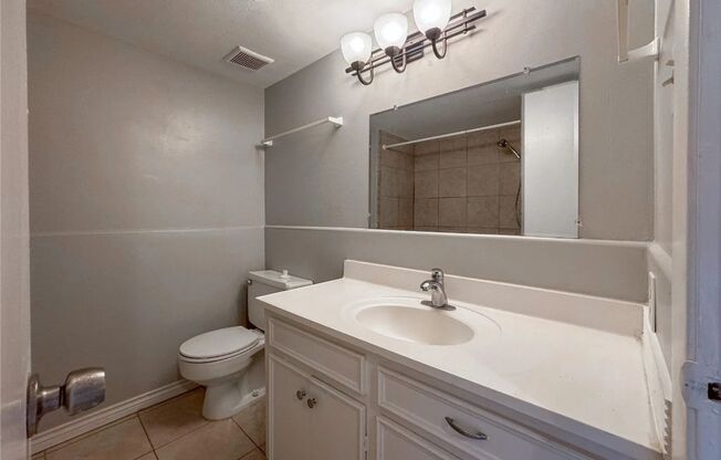 2 beds, 1.5 baths, $1,400, Unit Unit 1