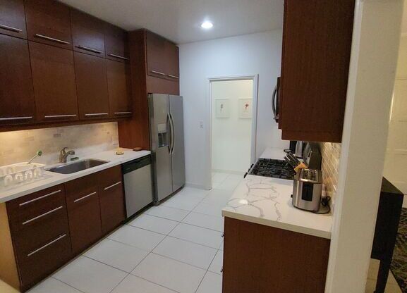 2 beds, 1.8 baths, 1,625 sqft, $5,500, Unit 2