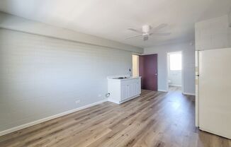 Studio, 1 bath, 265 sqft, $1,300, Unit 206