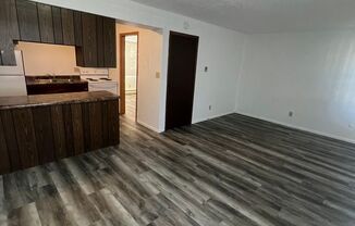 1 bed, 1 bath, 585 sqft, $700, Unit Unit 5