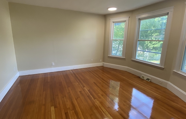 17 CENTRAL ST