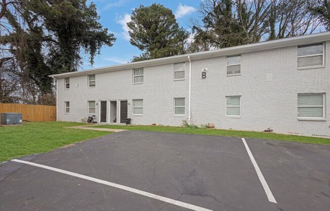 2 beds, 1 bath, 759 sqft, $1,195, Unit A01