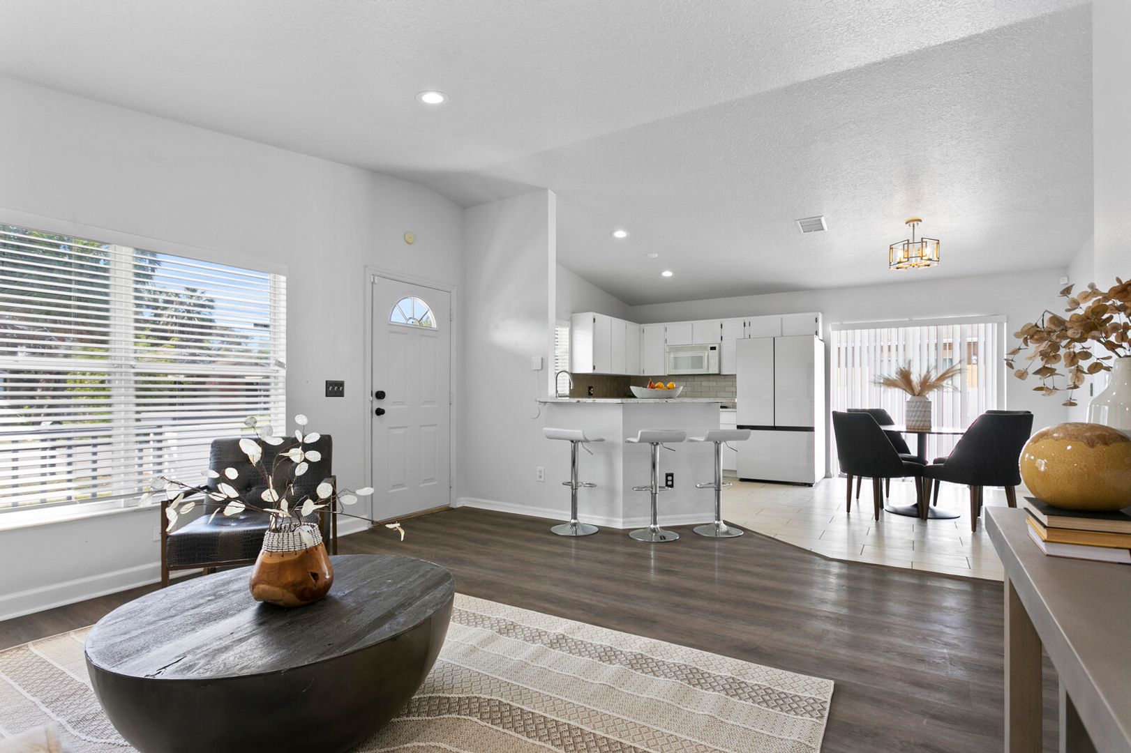 Close to UT, Kennedy Blvd, downtown, hyde park, armature works and whole foods