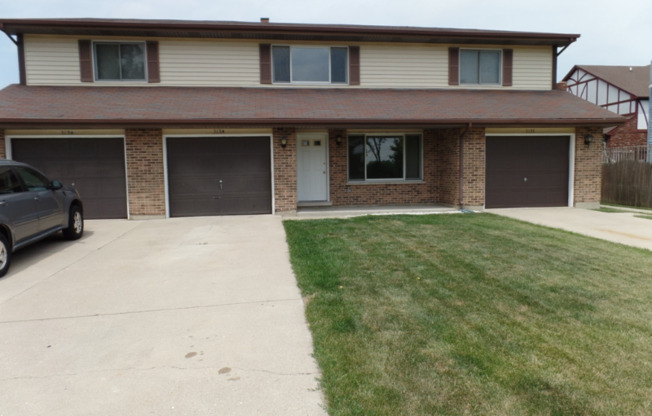315 Creekside Dr B