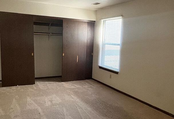 2 beds, 1.5 baths, 1,000 sqft, $1,450, Unit 8133-8133C