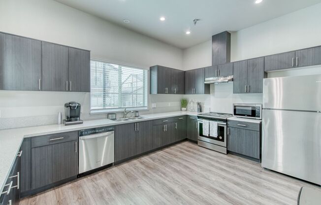 1 bed, 1 bath, 769 sqft, $1,875, Unit 152