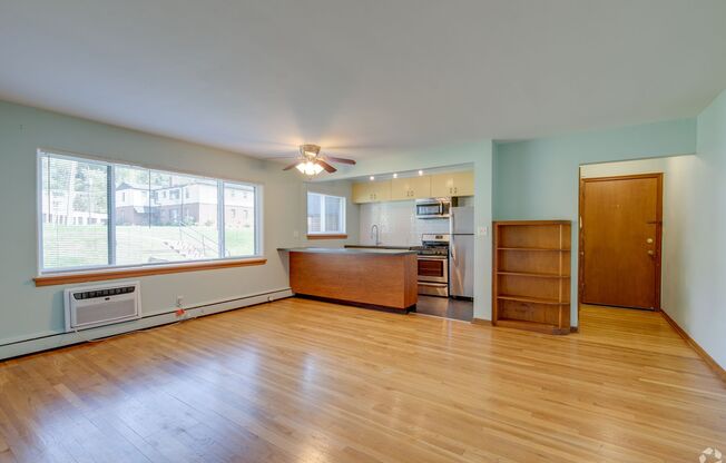1 bed, 1 bath, 616 sqft, $1,220, Unit 2101-102