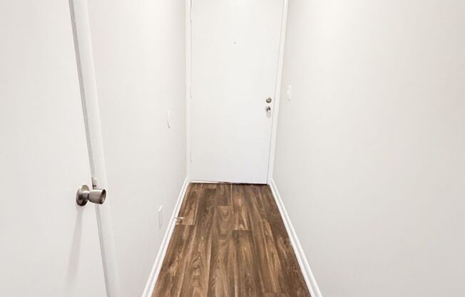 1 bed, 1 bath, 672 sqft, $1,175, Unit 2010-01